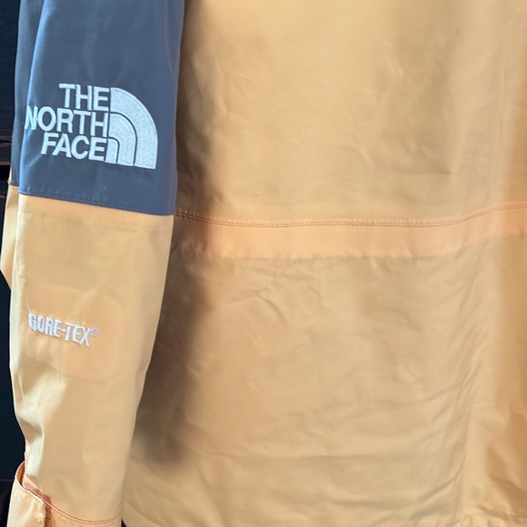 The North Face Gortex Jacket - Picture 3 of 5